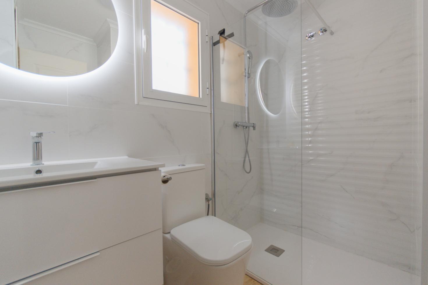 IL7720 (100) 3 Bed Villa with Private Pool close to Amenities